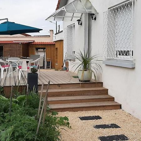 Maison ville agréable Riorges Extérieur photo